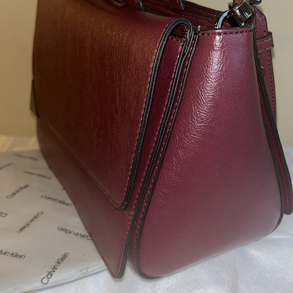 BRAND NEW Calvin Klein Handbag - Picture 7 of 12